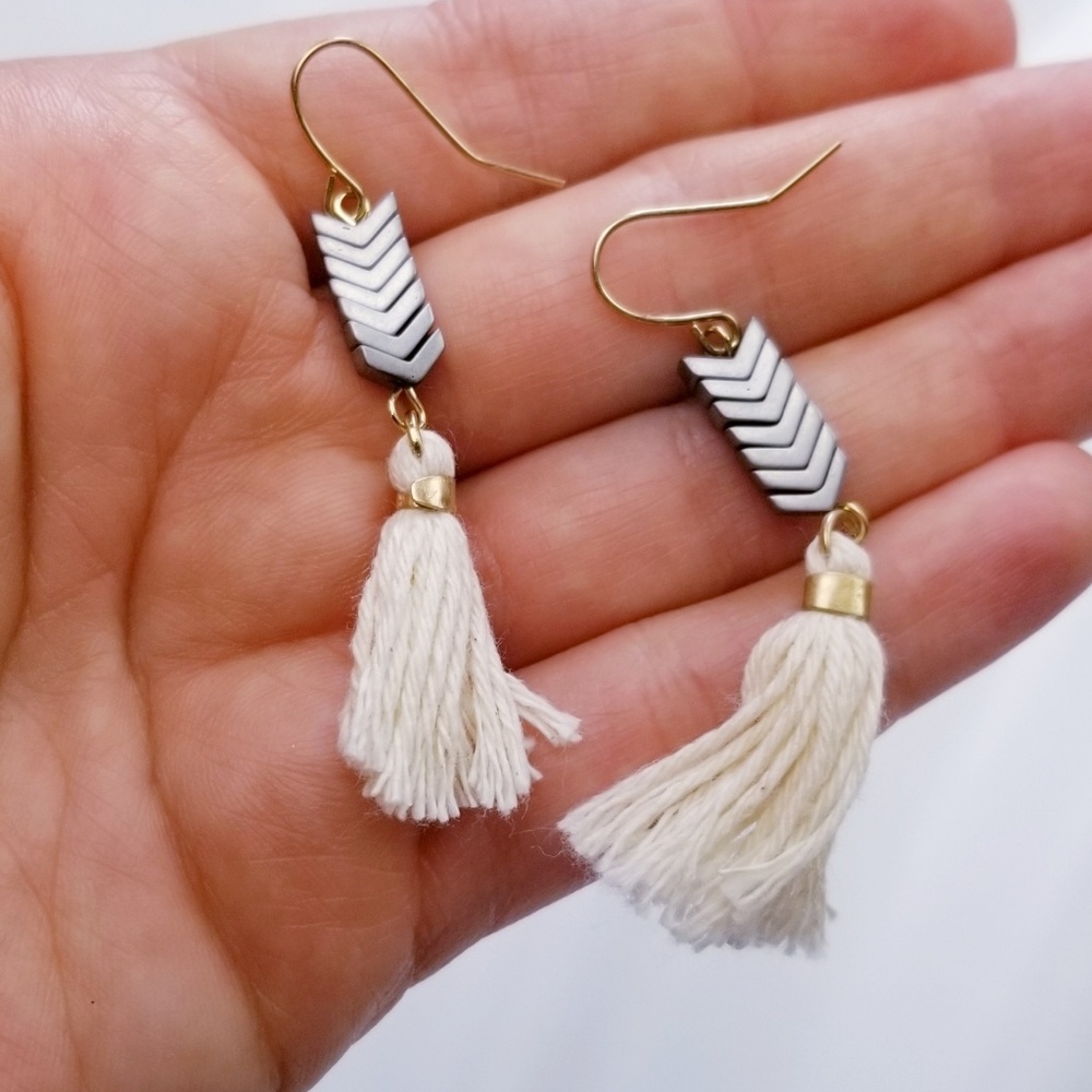 Boho Drop Tassels Earrings - Picture 5 of 5